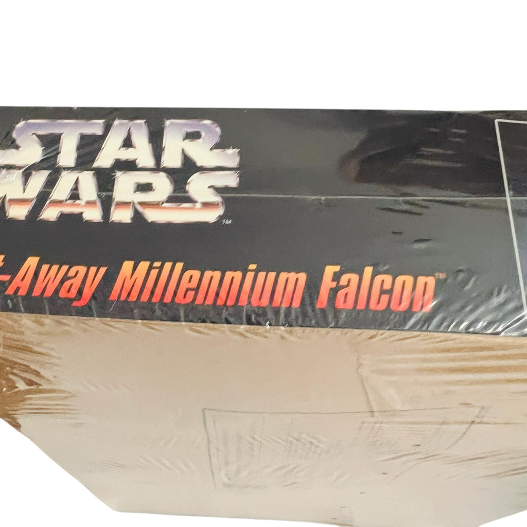 Star Wars Cut-Away Millennium Falcon Model Kit
